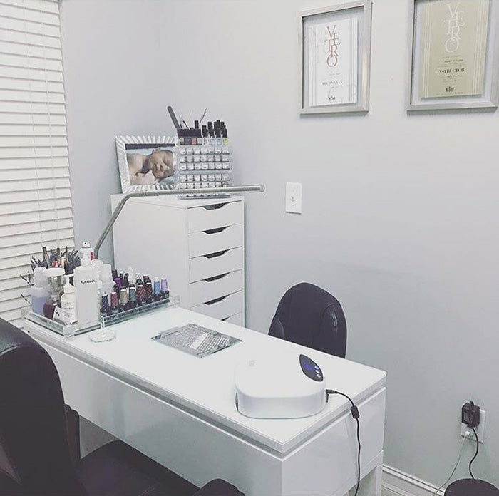 Lux Nail Table